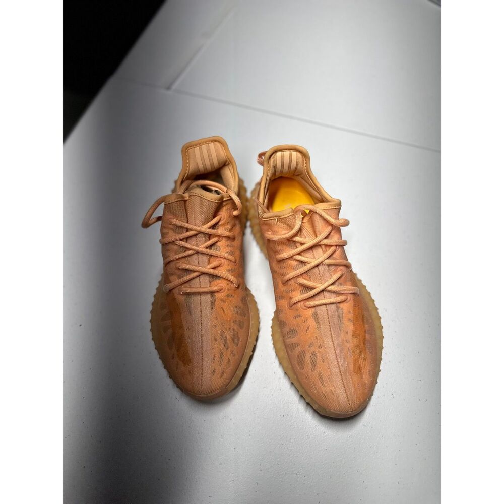 Adidas Yeezy Clay Size 7.5